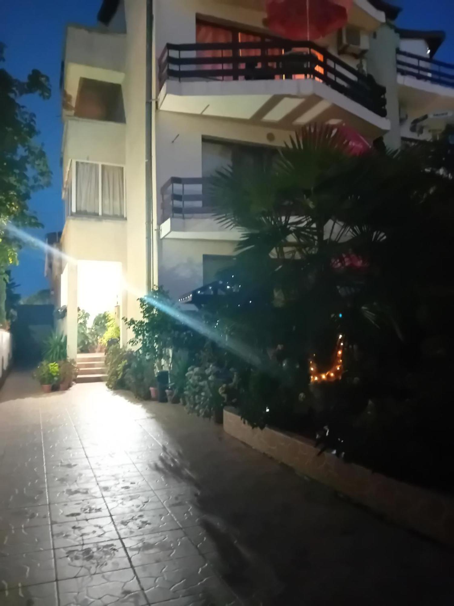 Guest House Urdoviza Kiten  Bagian luar foto