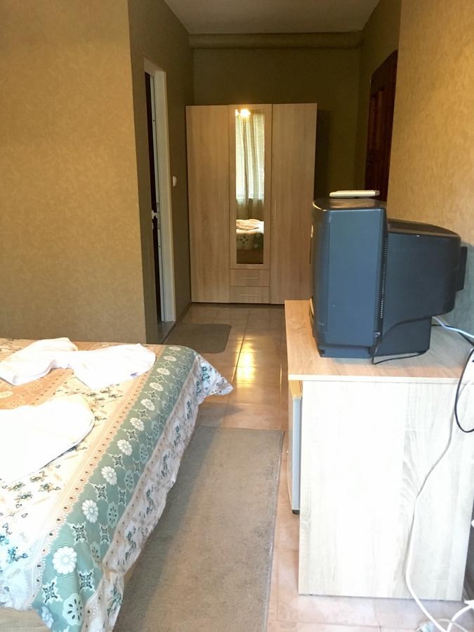 Guest House Urdoviza Kiten  Bagian luar foto